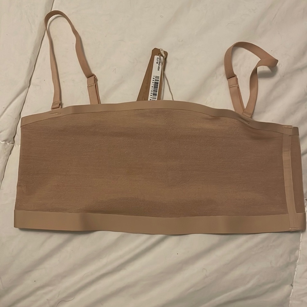 SOLD SKIMS SHEER SCULPT BANDEAU BRA
CLAY medium NWT